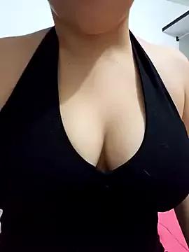 SexyLilyXO from StripChat is Freechat