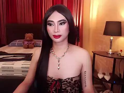 SexySweetYhanna from StripChat is Freechat