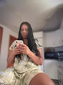 sha_squirt from StripChat is Freechat