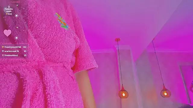 Shantall__ from StripChat is Freechat
