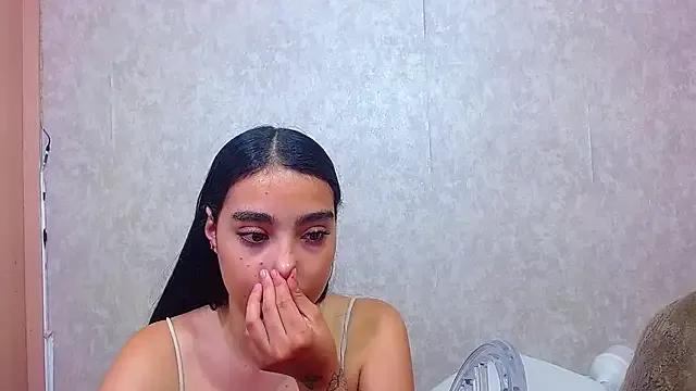 sharlo_rooss from StripChat is Freechat