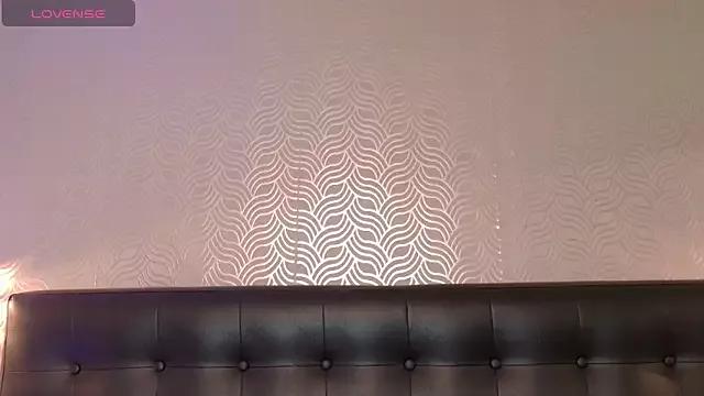Sharonevanss_ from StripChat is Freechat