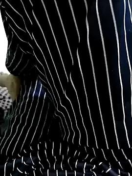 Shonadarling95 from StripChat is Freechat