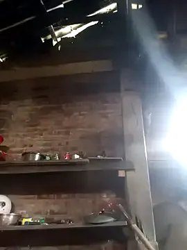 siki-00 on StripChat 