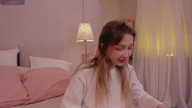 sillybloom from StripChat