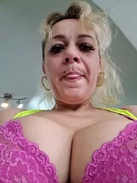 Explore spanking cams. Sweet naked Free Performers.