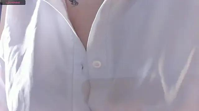 SirenExotica from StripChat is Freechat