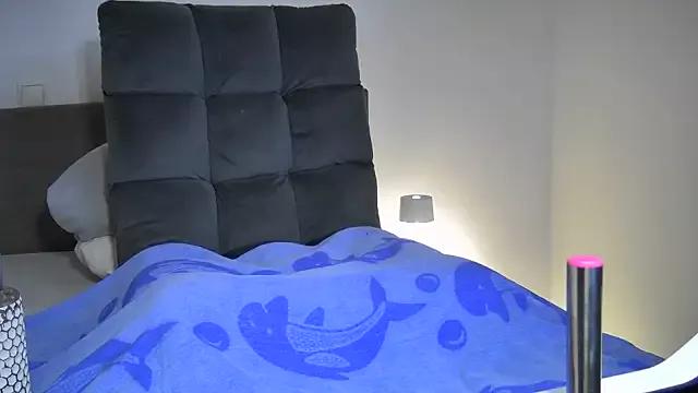 Sissy-Bee from StripChat