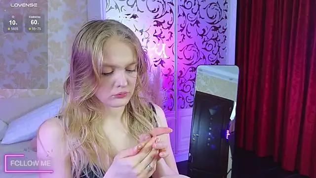 Slay_Blonde from StripChat is Freechat