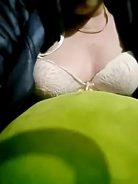 small-house123 from StripChat is Freechat