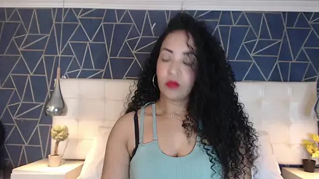 SofiaFerrarii from StripChat is Freechat