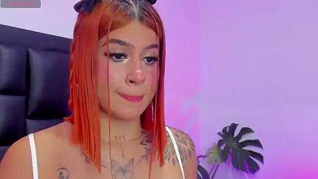 SoofiRosse from StripChat