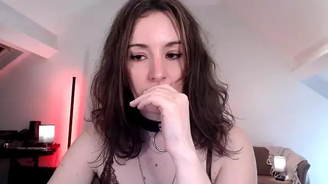 sophia_leurre from StripChat is Freechat