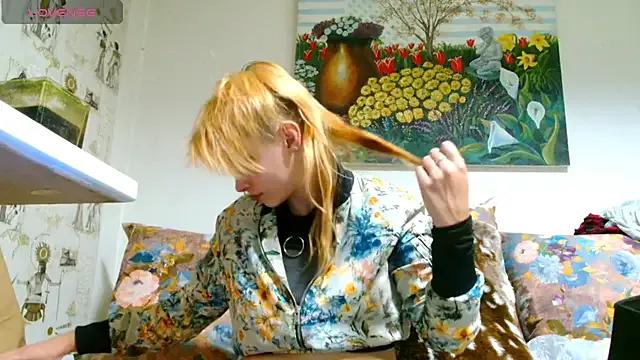 Sophie_Bell from StripChat is Freechat
