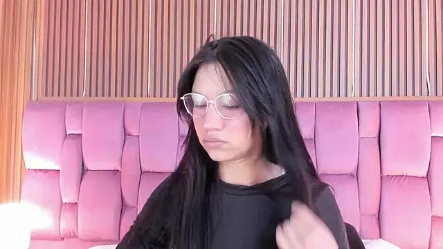 Sophie_Calloway from StripChat is Freechat