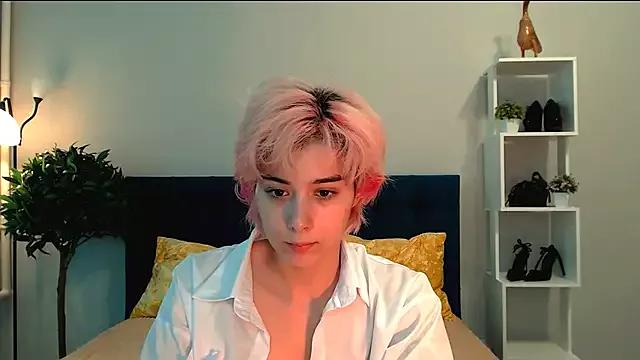 SophieAsh from StripChat is Freechat