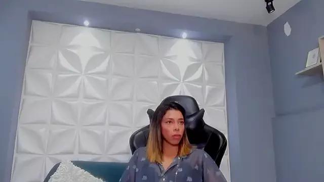 SophieHicks from StripChat is Freechat