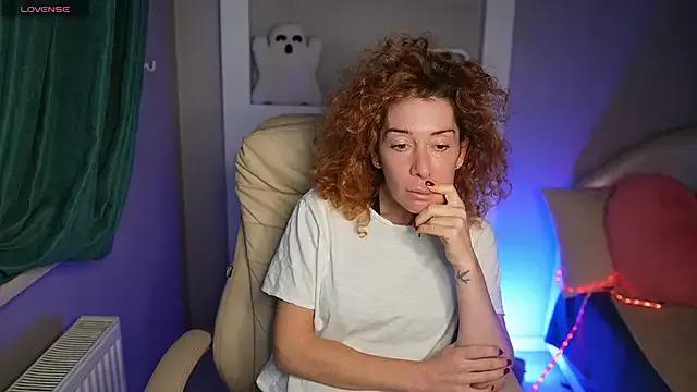 SophieTynes from StripChat is Freechat