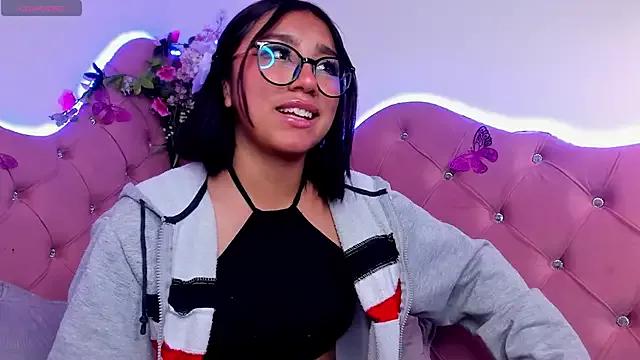 sophievv from StripChat is Freechat
