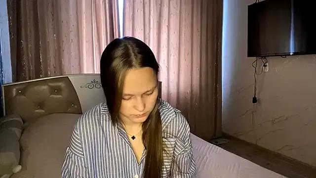 SoSweetGirl from StripChat is Freechat