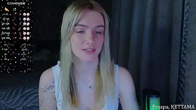 SpiceJessy from StripChat is Freechat