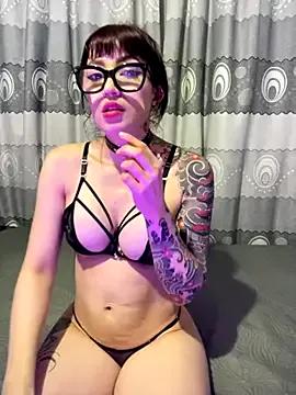 Squirt_black from StripChat is Freechat