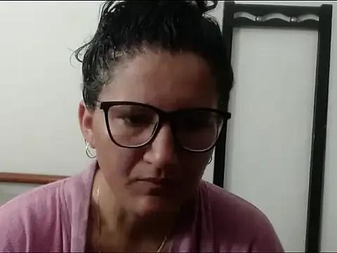 Sra_Angelina from StripChat is Freechat