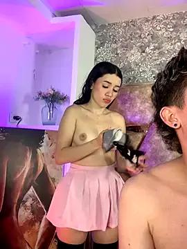 SsexCouplee from StripChat is Freechat