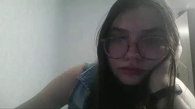 StacyMillerBom from StripChat is Freechat