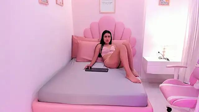 starglight from StripChat is Freechat