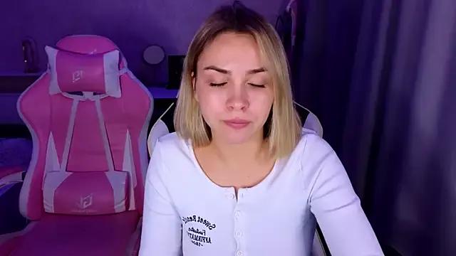 stefany_and_bettany from StripChat is Freechat