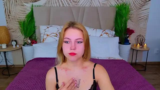 Stellahaart from StripChat is Freechat