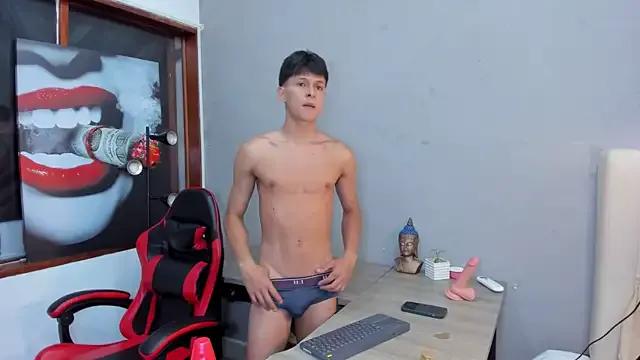 stephane_rouss from StripChat is Freechat