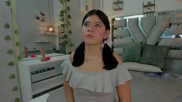 Stheisy_Evans from StripChat is Freechat