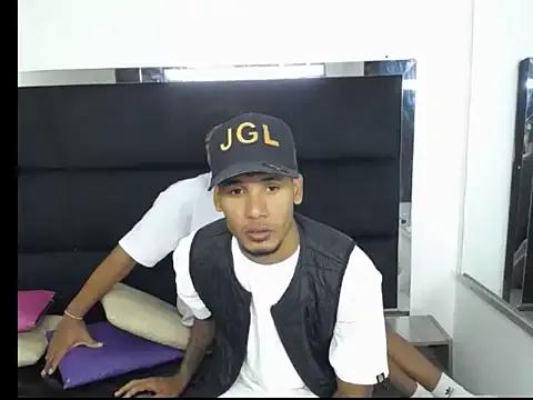 Straight_latinX from StripChat is Freechat