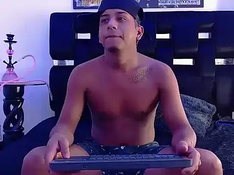 straight_Room from StripChat is Freechat