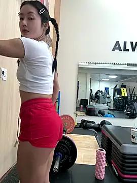 strawberry-ni from StripChat is Freechat