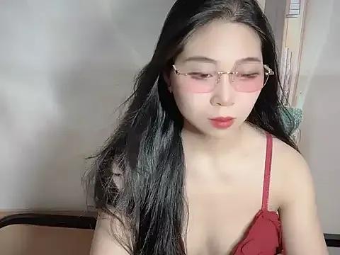 Strawberry18x from StripChat is Freechat
