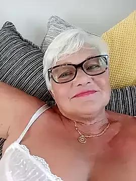 suesinner from StripChat