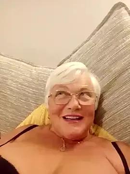suesinner from StripChat