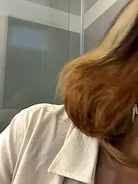 sukulaurens from StripChat is Freechat