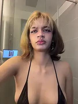 Sukulaurens from StripChat