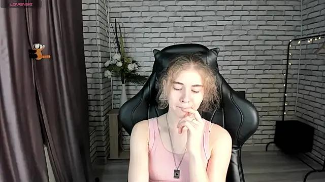 sunn_shine from StripChat is Freechat