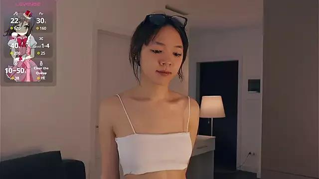 SunnivaDaffins from StripChat