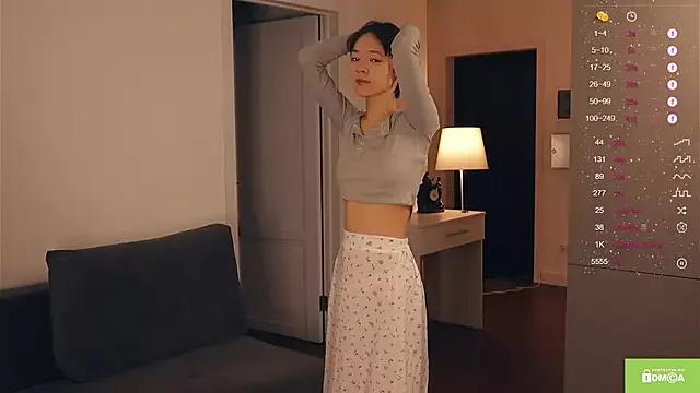 SunnivaDaffins from StripChat