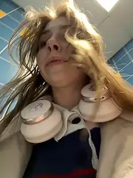 Sunny___Bunny from StripChat is Freechat