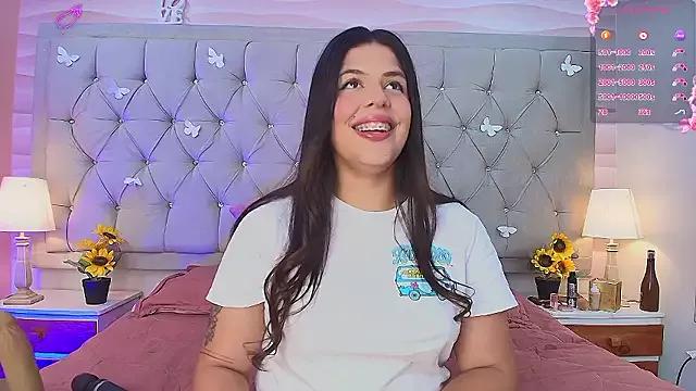 SunnyLovefg from StripChat