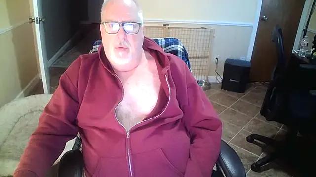 superbearboss from StripChat is Freechat