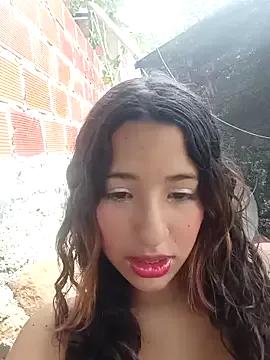 Sweet-Doncella from StripChat is Freechat