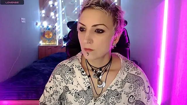 Sweet-n-Strong from StripChat is Freechat